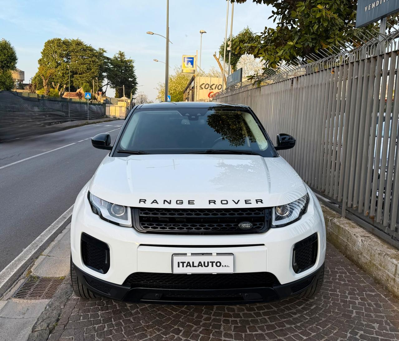 Land Rover Range Evoque 2.0 TD4 150 CV 5p. Pure