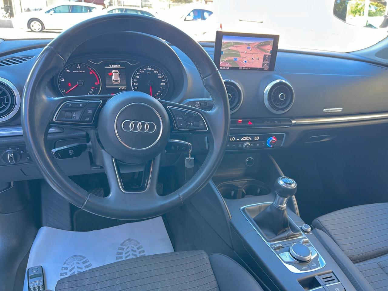 Audi A3 SBK 1.6 TDI Sport - NEOPATENTATI