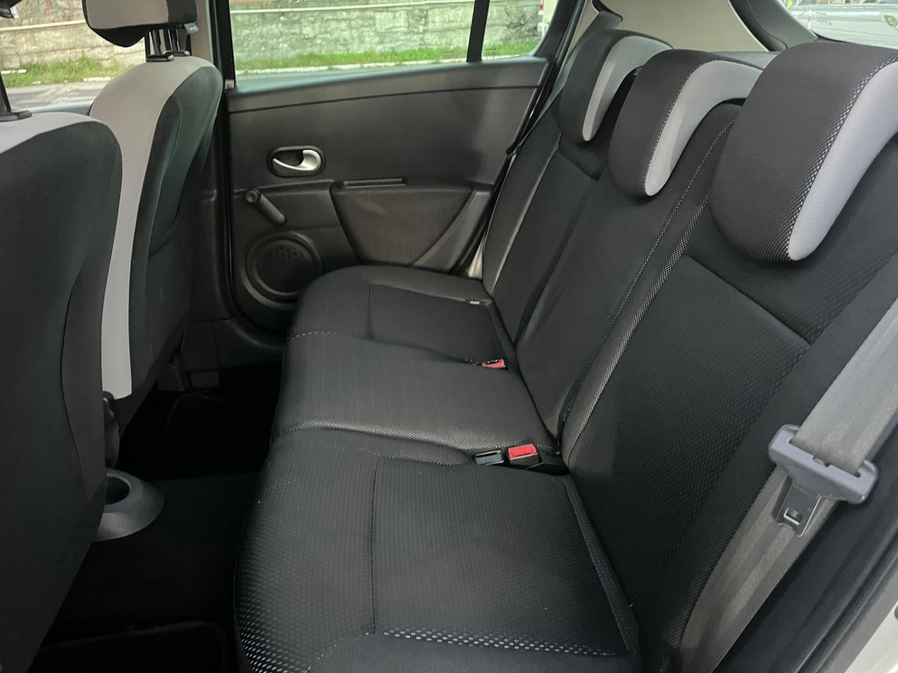 Renault Clio 1.2 16V 5 porte