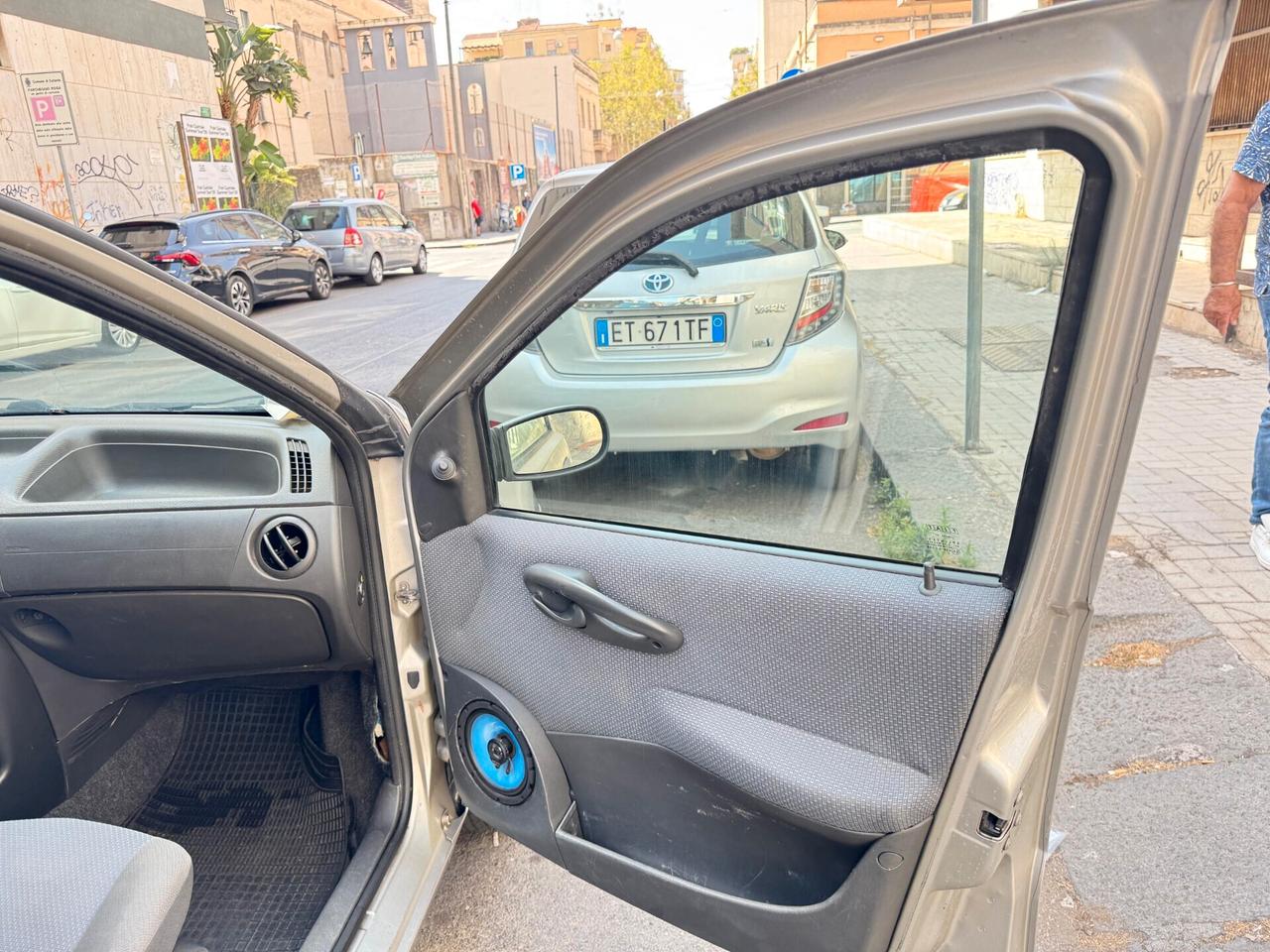 FIAT PUNTO 1.3 MULTIJET DIESEL – 5 PORTE – CLIMATIZZATA