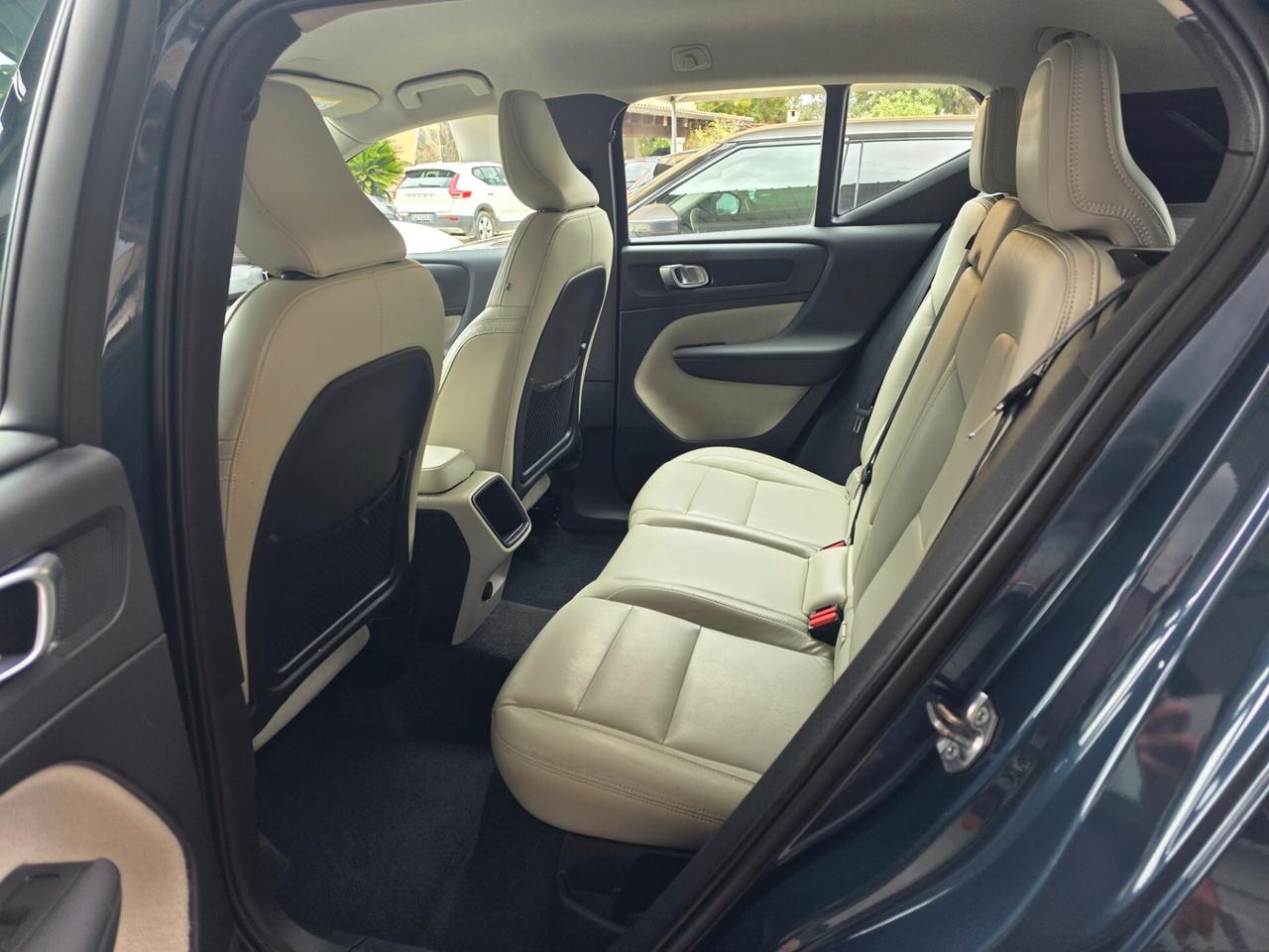 Volvo XC40 D3 AWD Geartronic Inscription N1