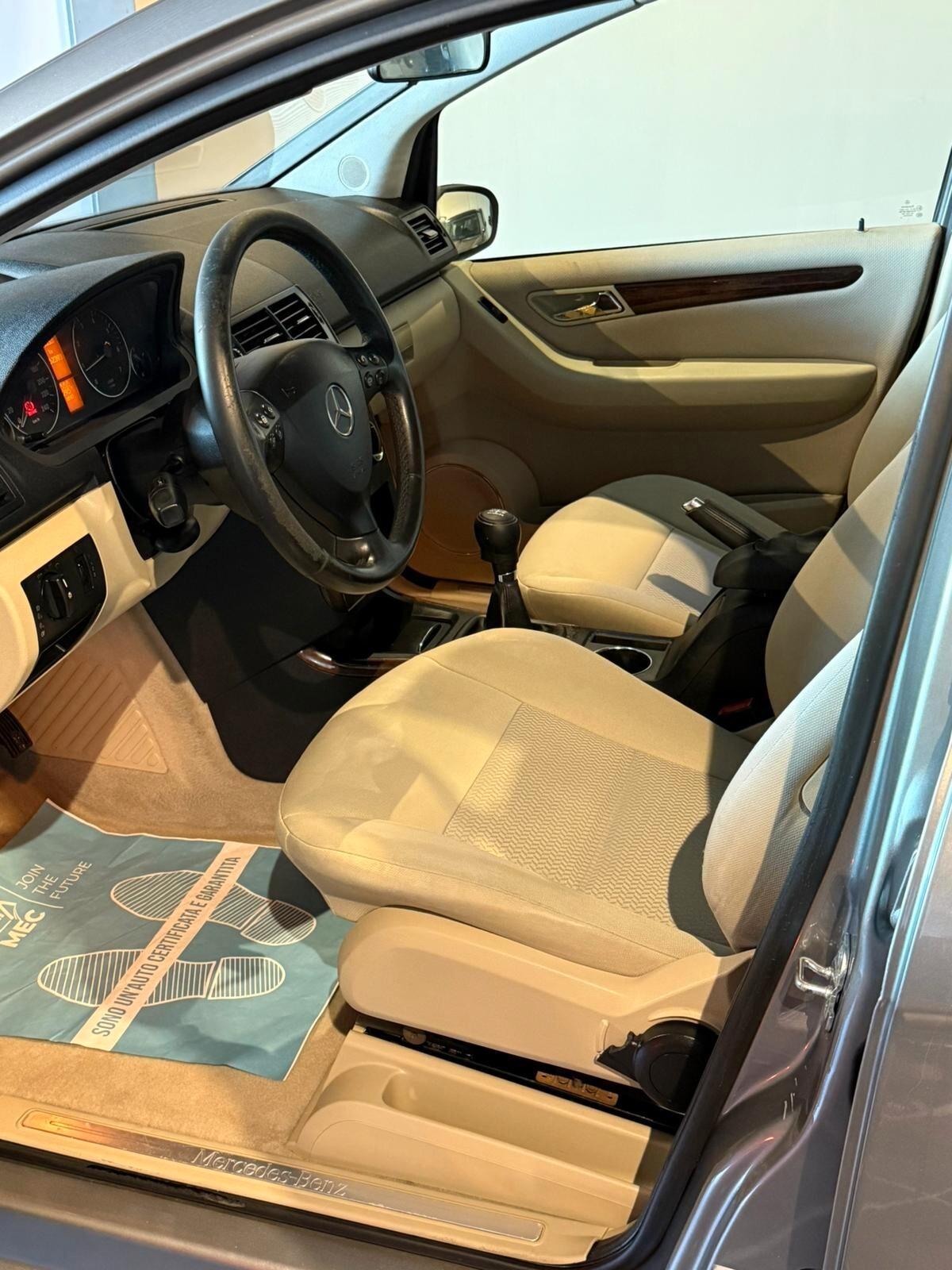 Mercedes-benz A - NEOPATENTATI
