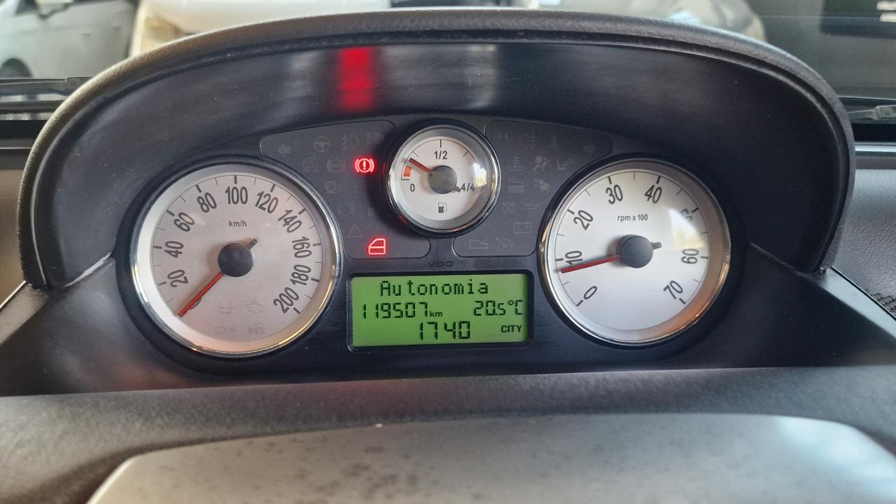 Lancia Ypsilon 1.2 Argento