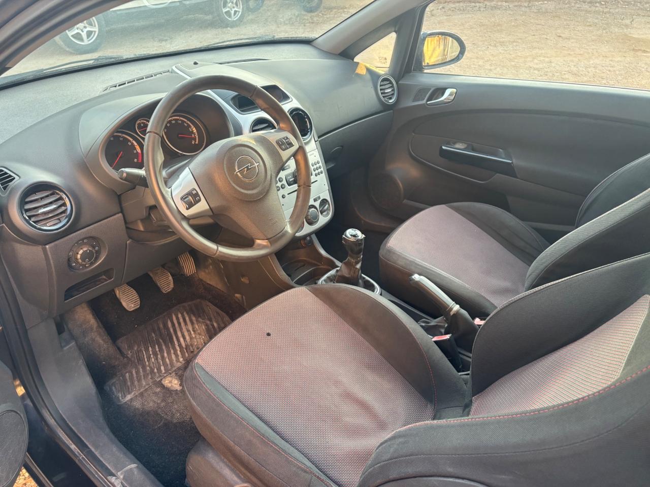 Opel Corsa 1.2 3 porte Club