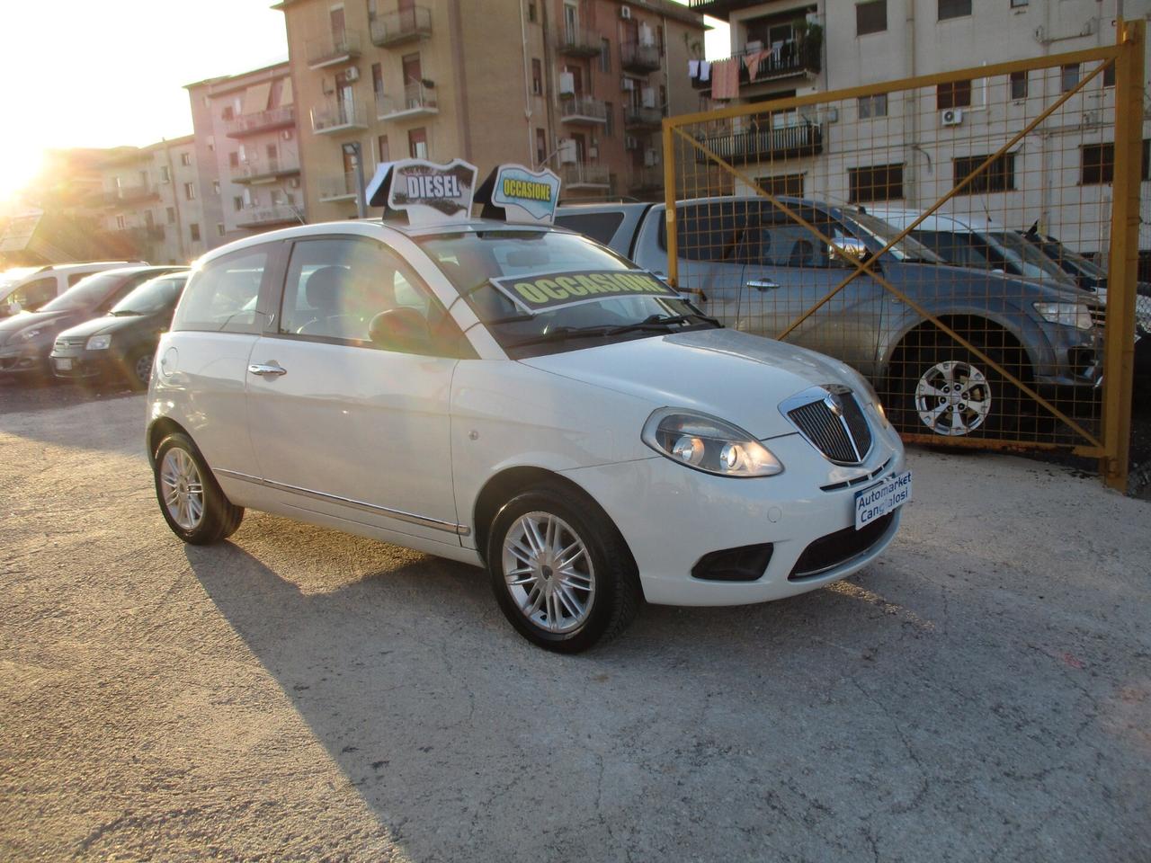 Lancia Ypsilon 1.3 MJT OK NEOPATENTATI 2011