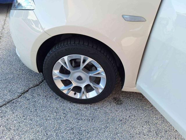 LANCIA Ypsilon 1.2 69 CV 5 porte GPL Ecochic Gold