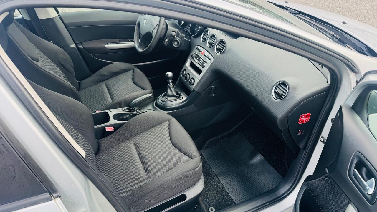 Peugeot 308 1.6 HDi 110CV SW Ciel Sportium