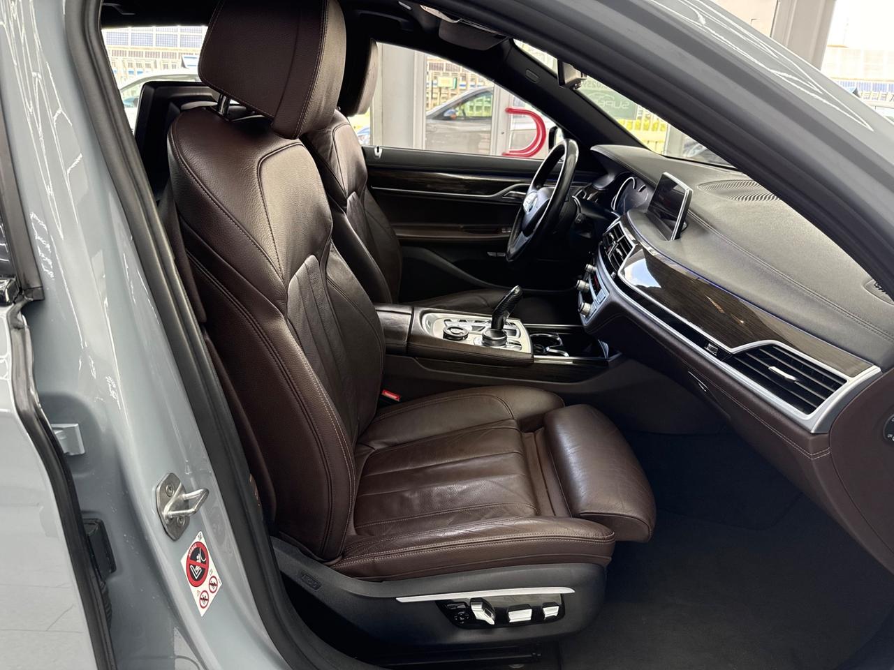 Bmw 740 740E LUXURY 326 CV FULL OPTIONAL