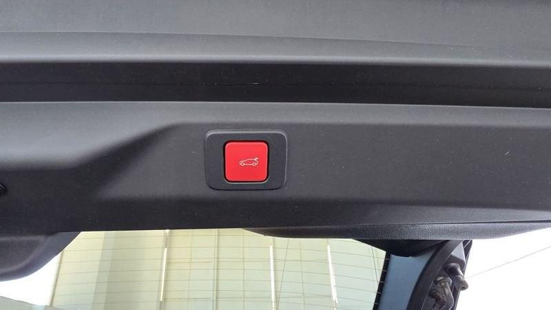 Peugeot 3008 3008 Hybrid 136 e-DCS6 GT TUA DA 359,00 EURO AL MESE