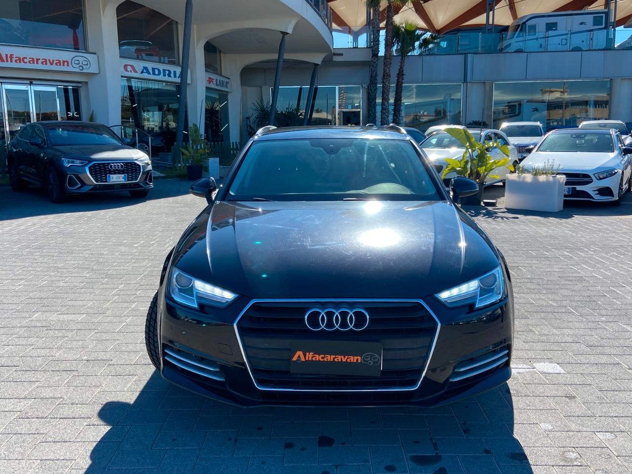 Audi A4 Avant 2.0 tdi S-Line 150cv s-tronic