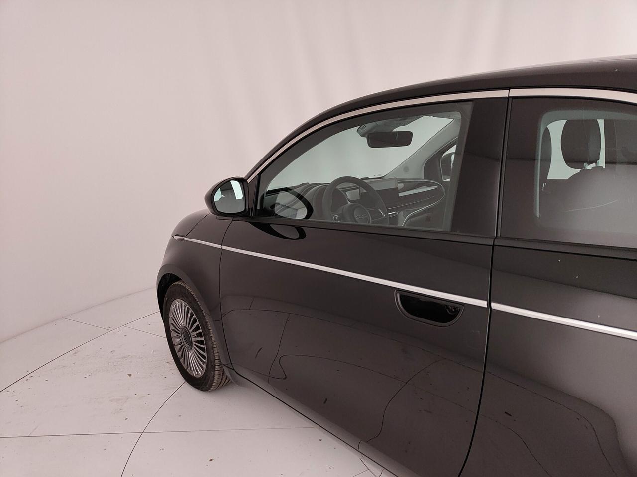 Fiat 500 500e Berlina 42 kWh