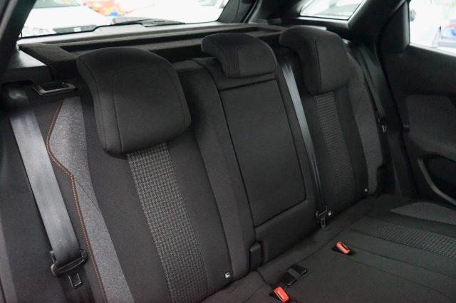 PEUGEOT 3008 BlueHDi 130 S&S EAT8 Active Business