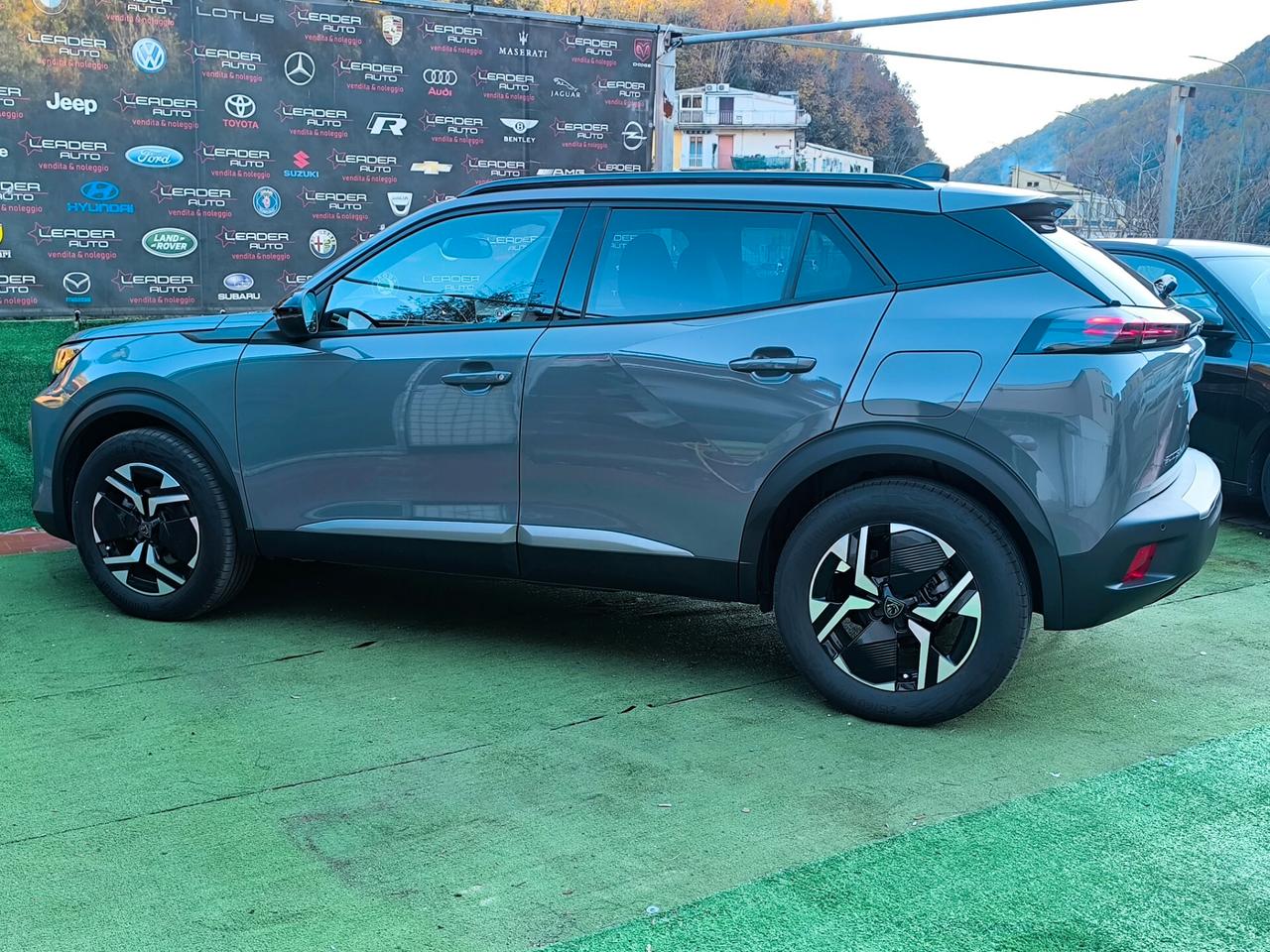 Peugeot 2008 PureTech Allure 3.000 km UNICO PROPRIETARIO