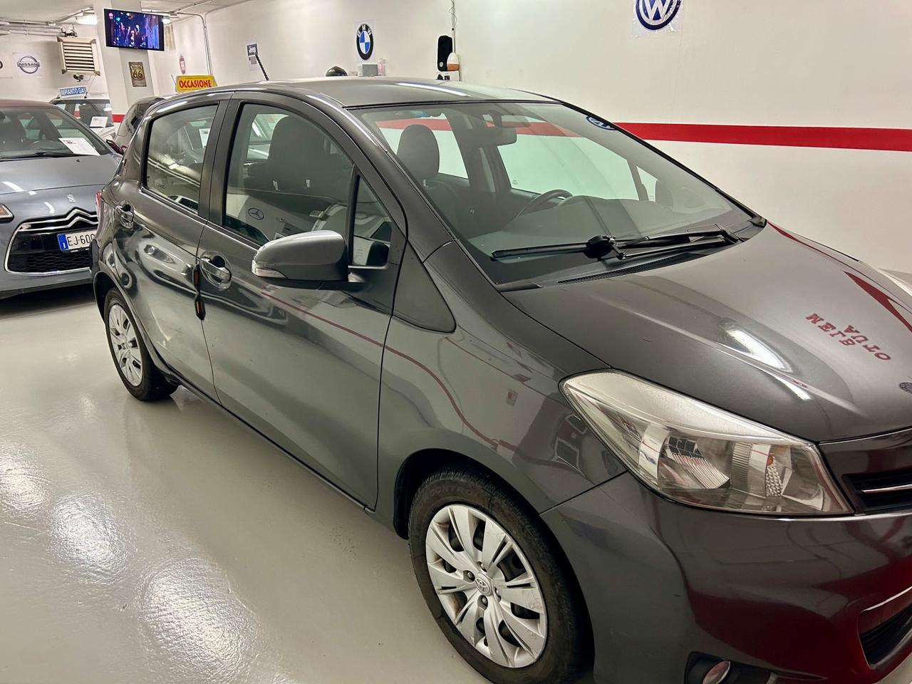 Toyota Yaris 1.0 5 porte Lounge