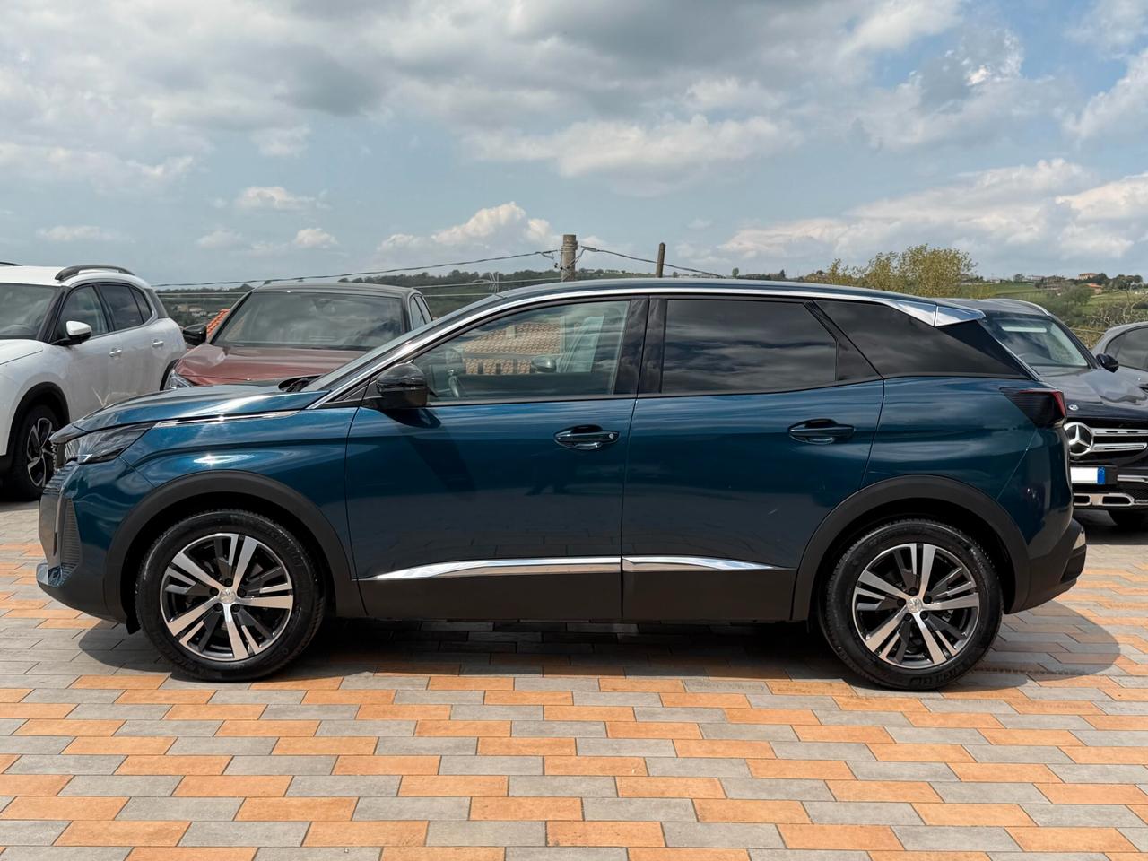 Peugeot 3008 1.5 BLUEHDI 130 cv. ALLURE PACK (Nav)