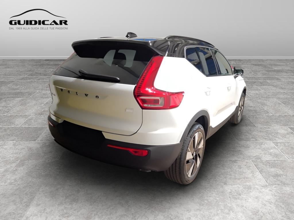 VOLVO XC40 Core Single Motor Extended Range