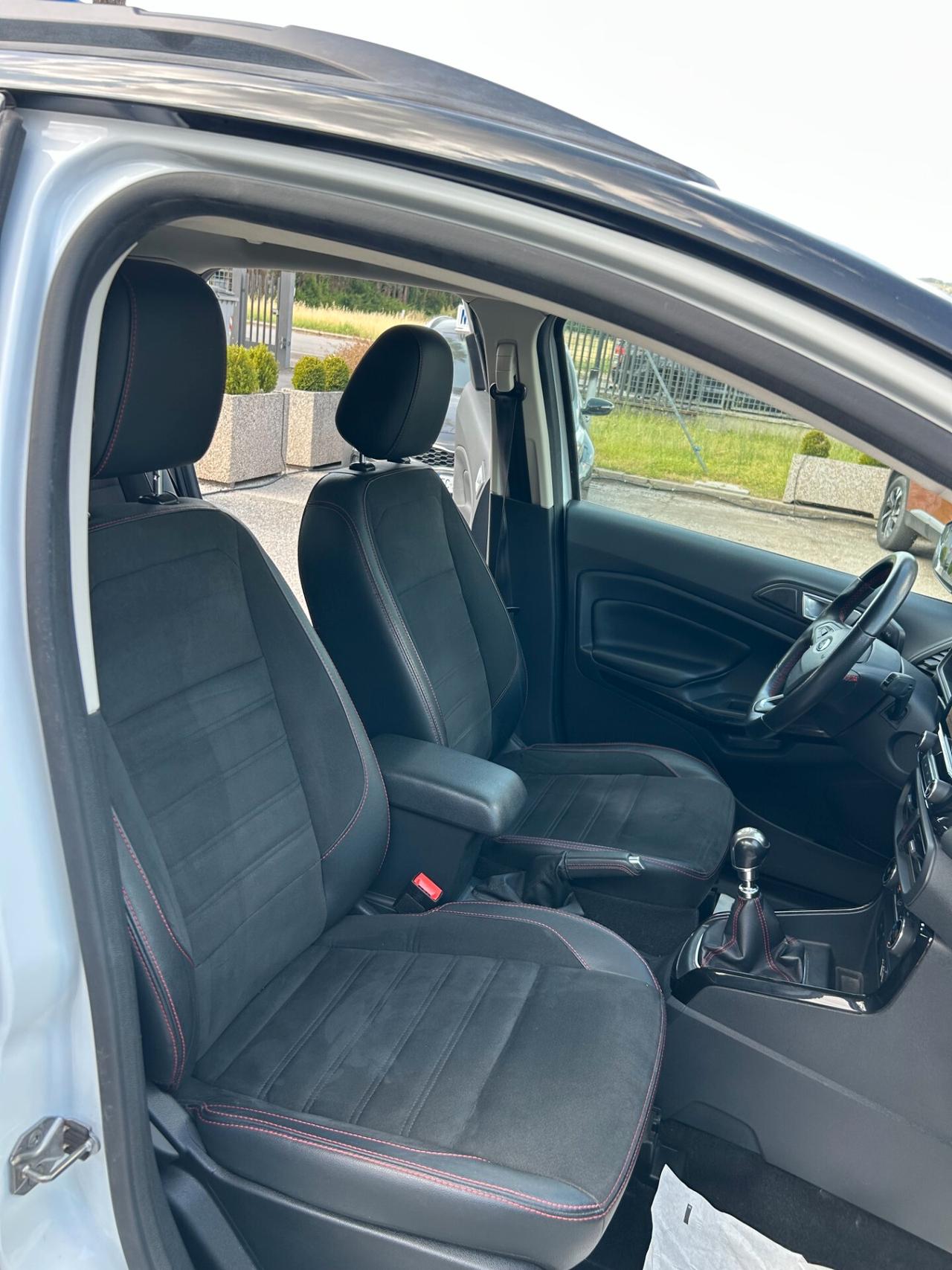 " DA VETRINA " Ford EcoSport 1.5 ST-Line Black Edition