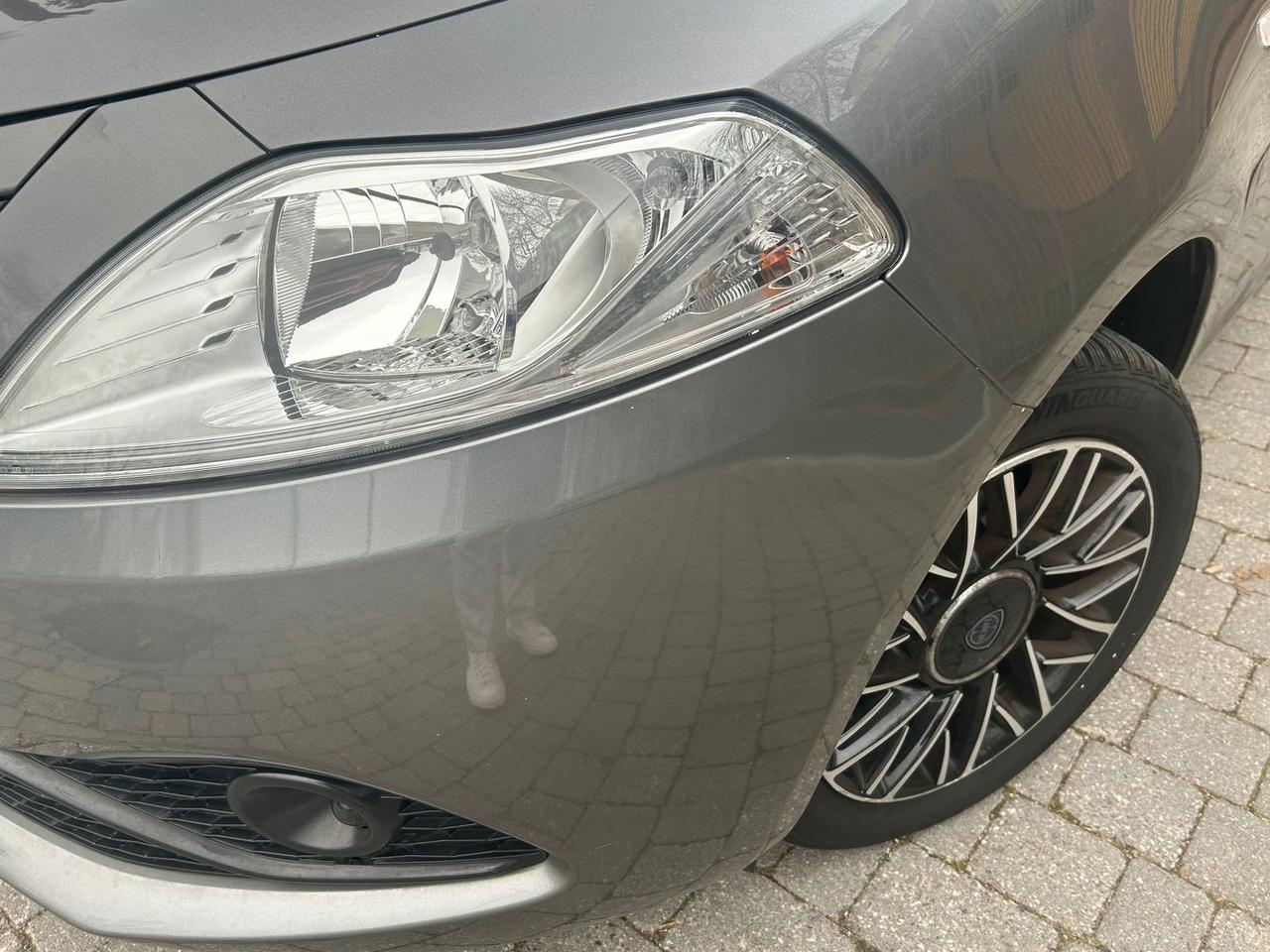 Lancia Ypsilon Platinum 1.2 #8761