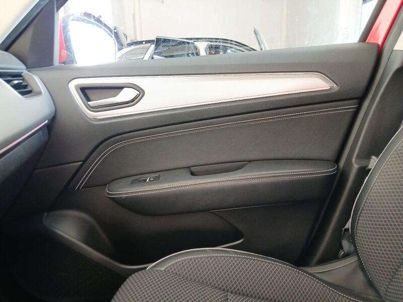 Renault Arkana 2021 1.6 E-Tech hybrid Intens 145cv