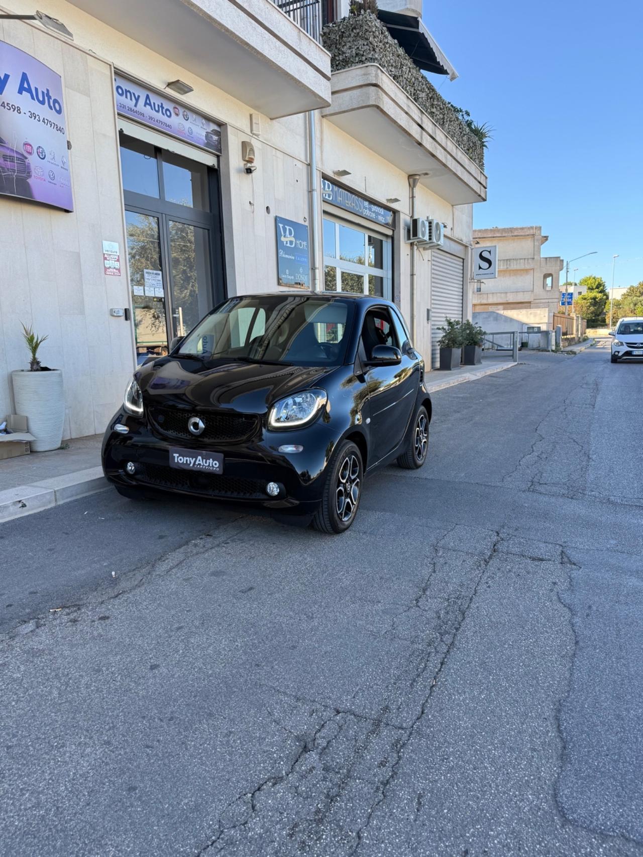 Smart ForTwo Prime TETTO PANORAMICO,INTERNI IN PELLE,TELECAMERA,NAVIGATORE.FULL LED,BLUETOOTH