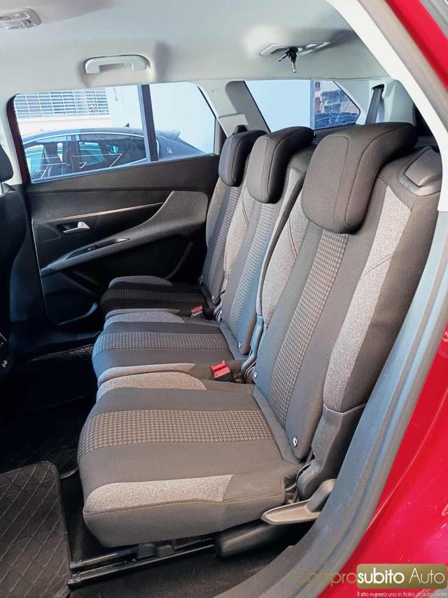 PEUGEOT 5008 BlueHDi 130 S&S EAT8 Allure