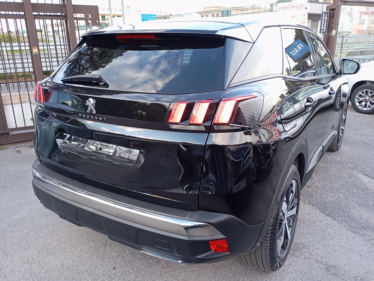 Peugeot 3008 1.5 BlueHDi 130CV Business