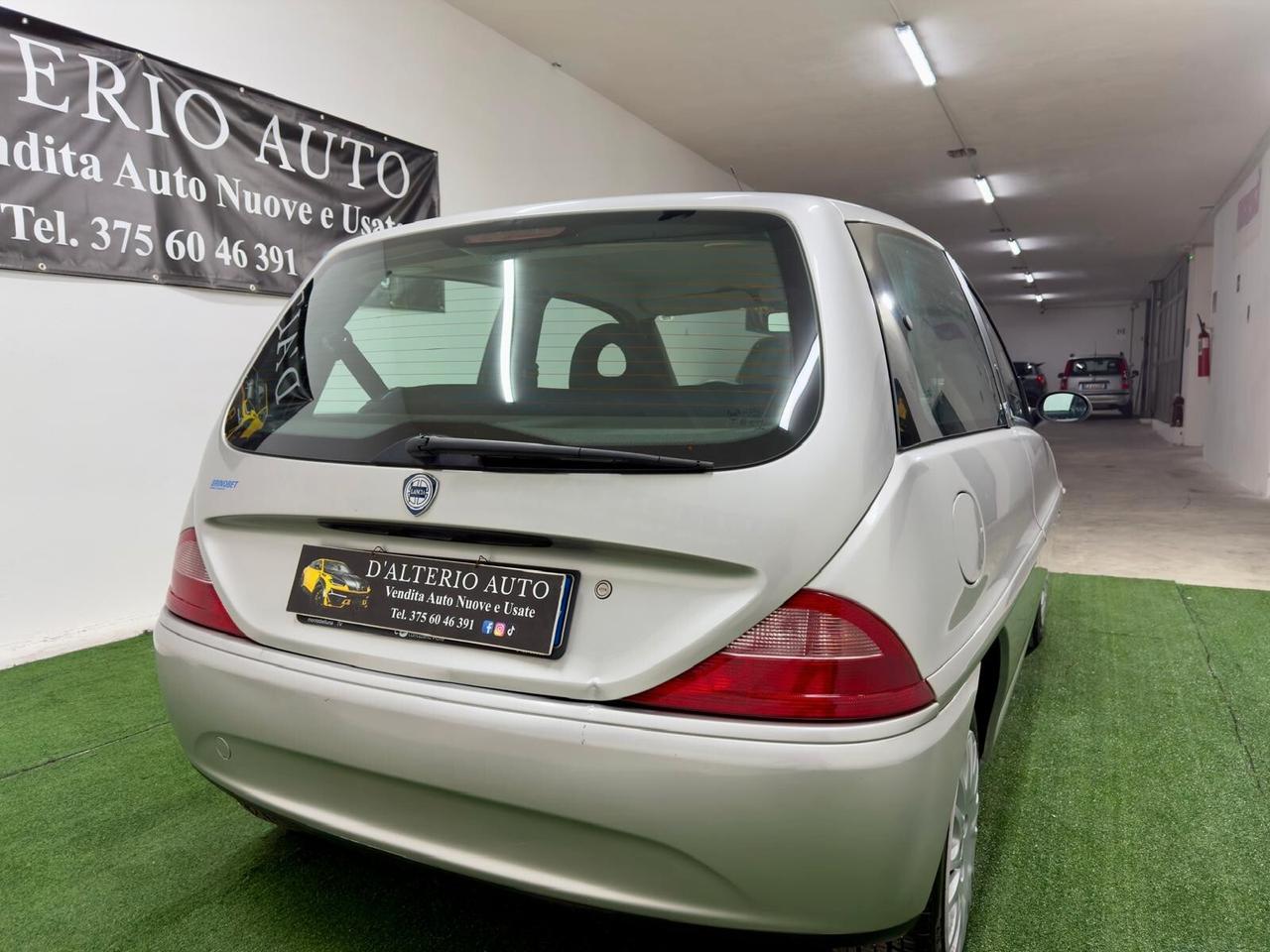 Lancia Y 1.2i 16V cat LX