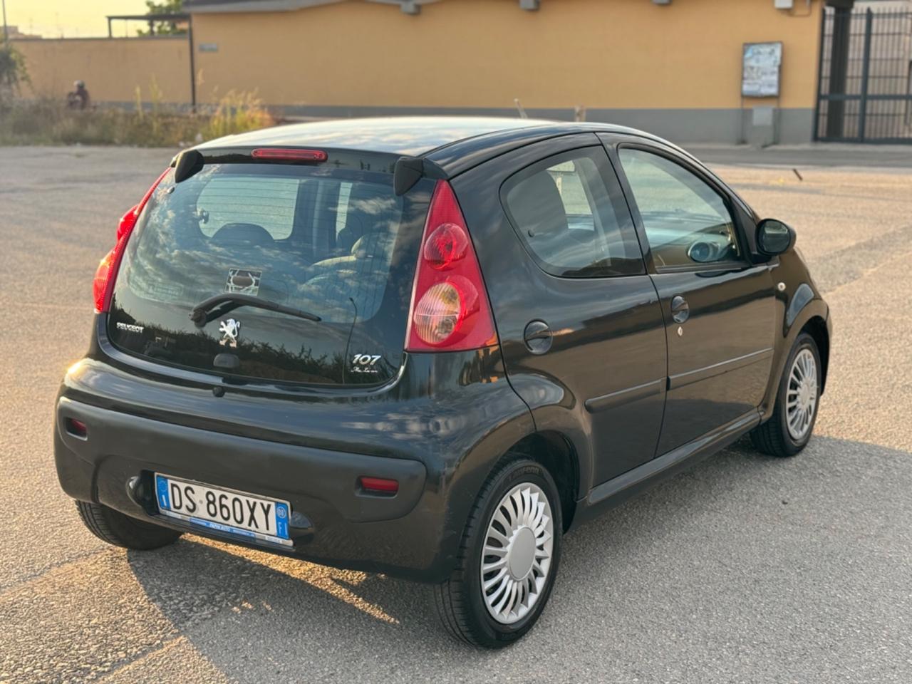 Peugeot 107 1.0 68CV cambio Automatico 2009 con impianto GPL