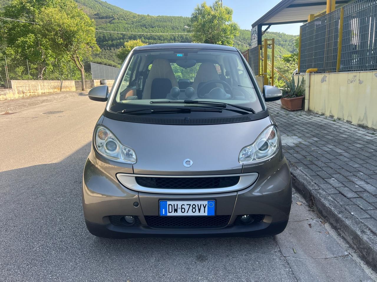 Smart ForTwo 1.0 benzina 71cv Mhd coupé pure