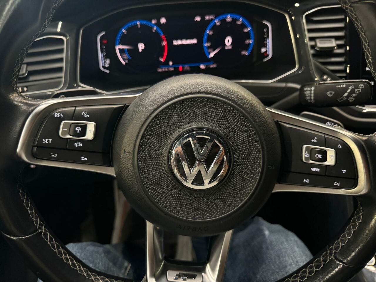 VOLKSWAGEN T-ROC RLINE