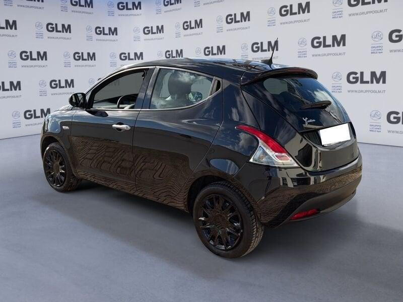 Lancia Ypsilon 1.0 FireFly 70cv Hybrid Silver Plus