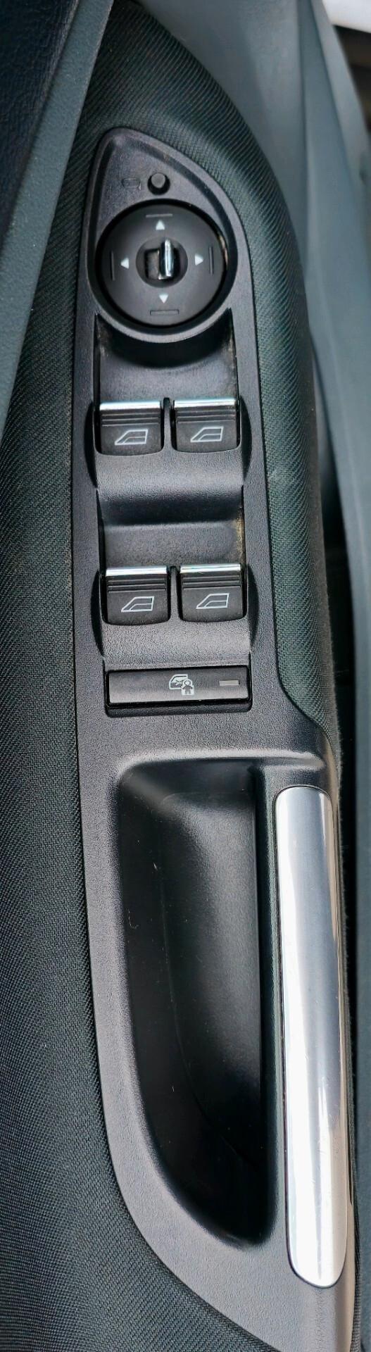 Ford C Max Titanium ok neopatentati garantita 12 mesi