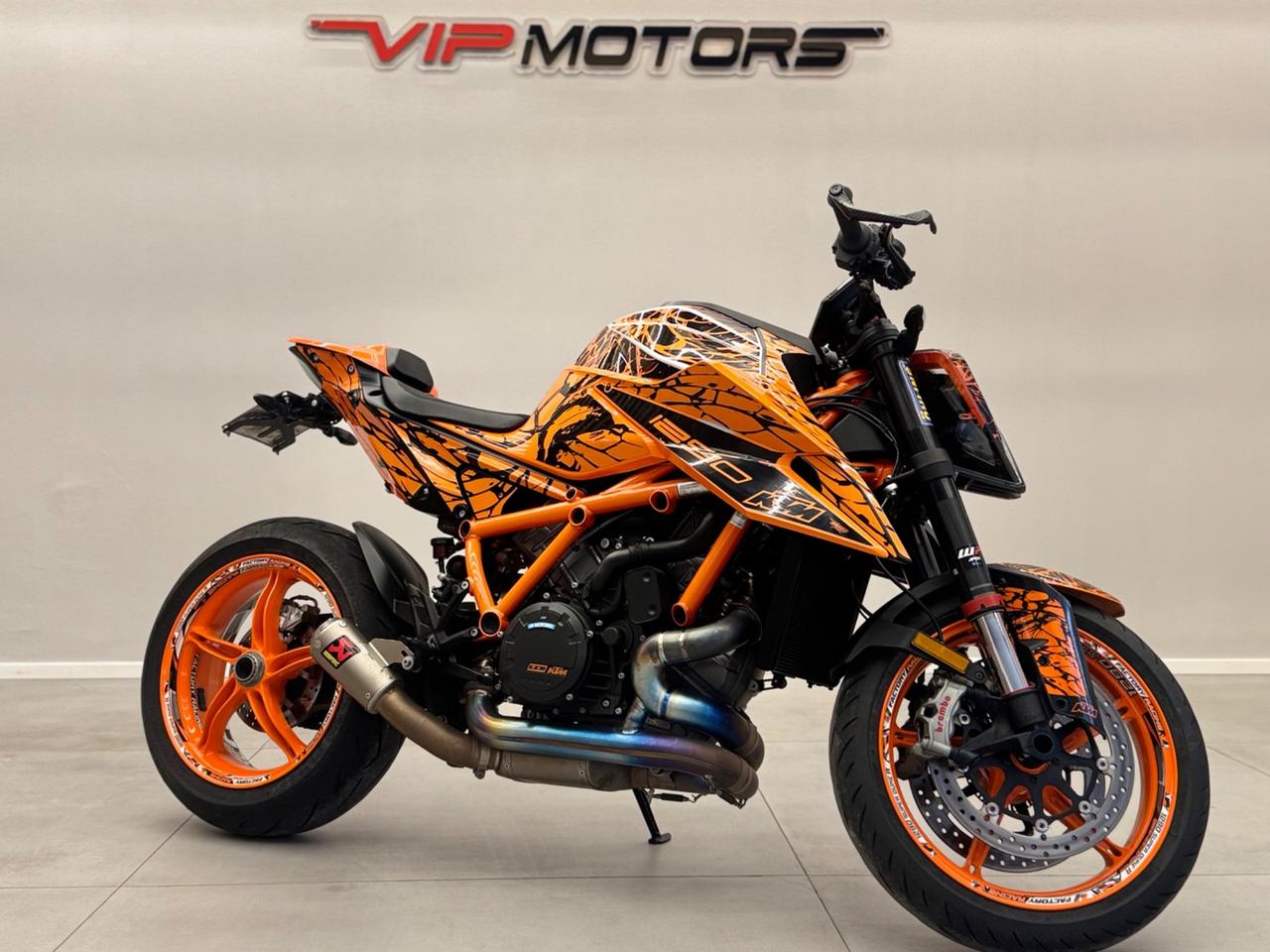 KTM SUPERDUKE 1290 R SCARICO AKRAPOVIC