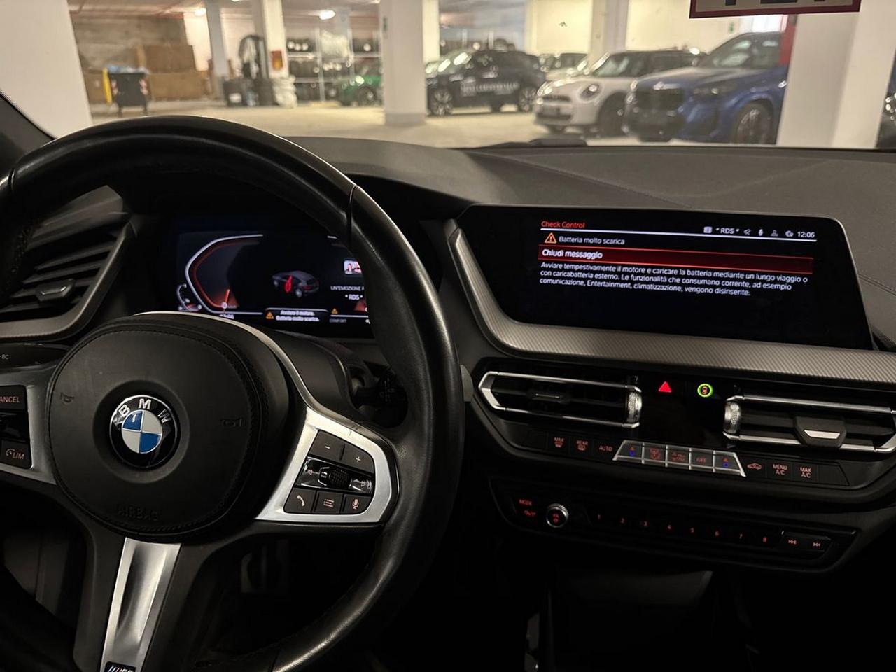 BMW Serie 1 F40 - 116d Msport auto
