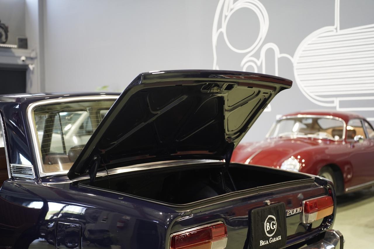 Alfa Romeo Giulia 2000