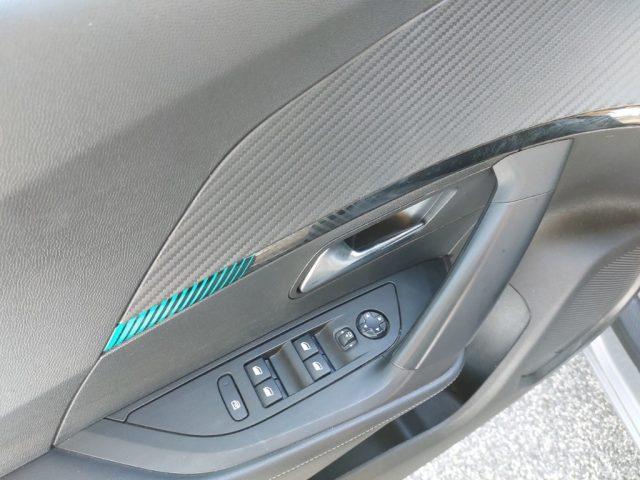 PEUGEOT 2008 BlueHDi 110 S&S Allure Pack