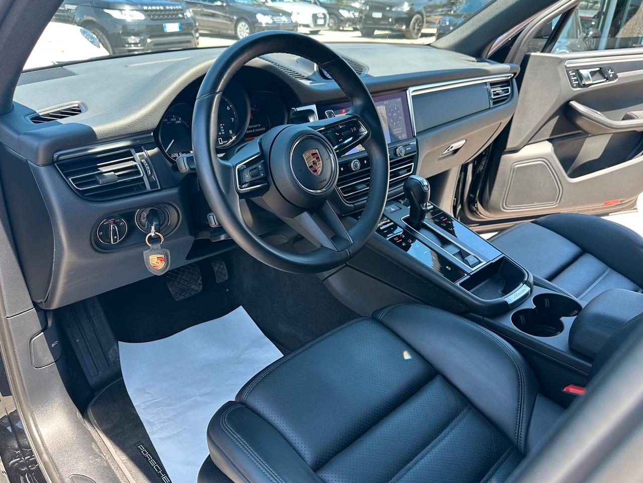 Porsche Macan 2.0 /tetto/pasm/carplay/full