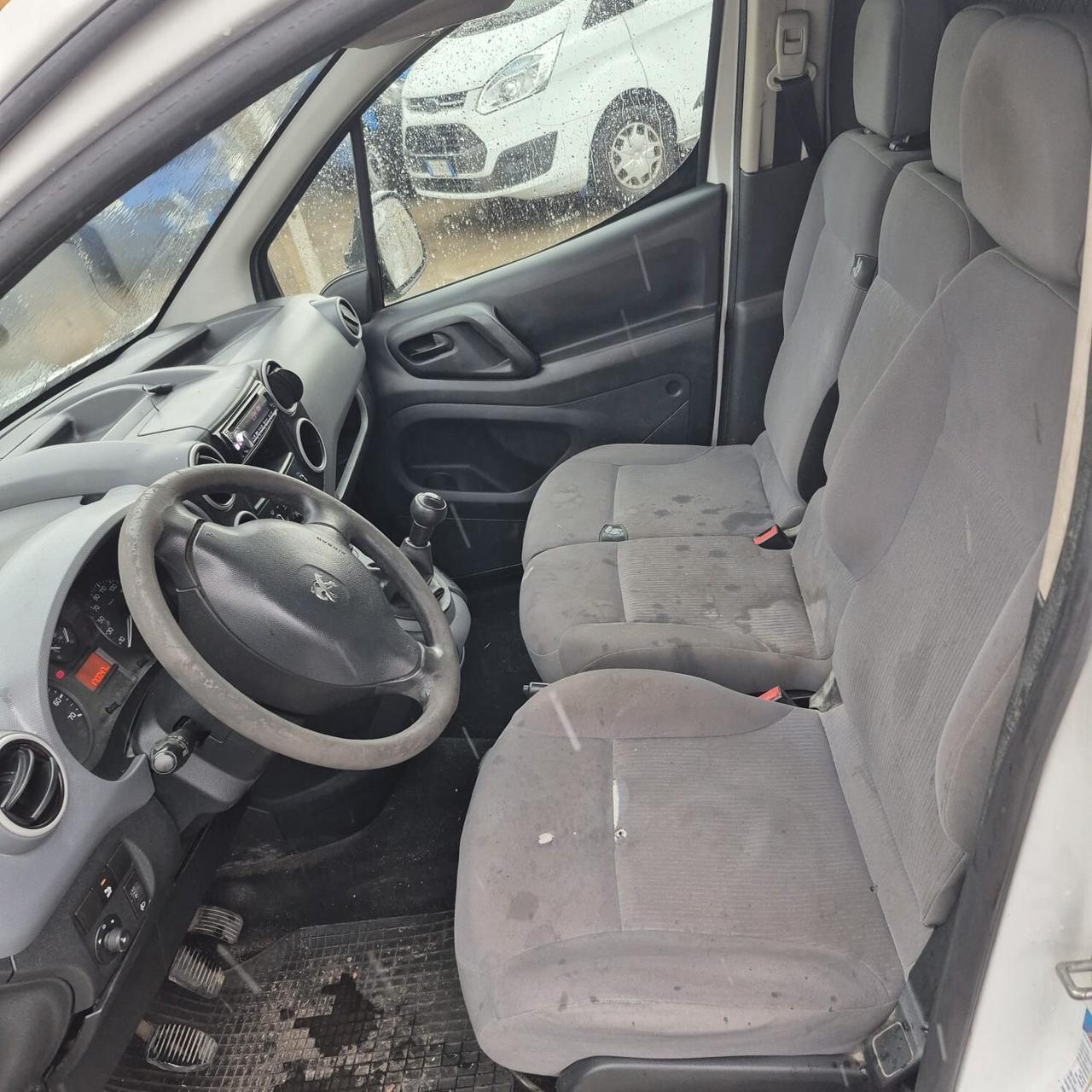 Peugeot partner 3 posti