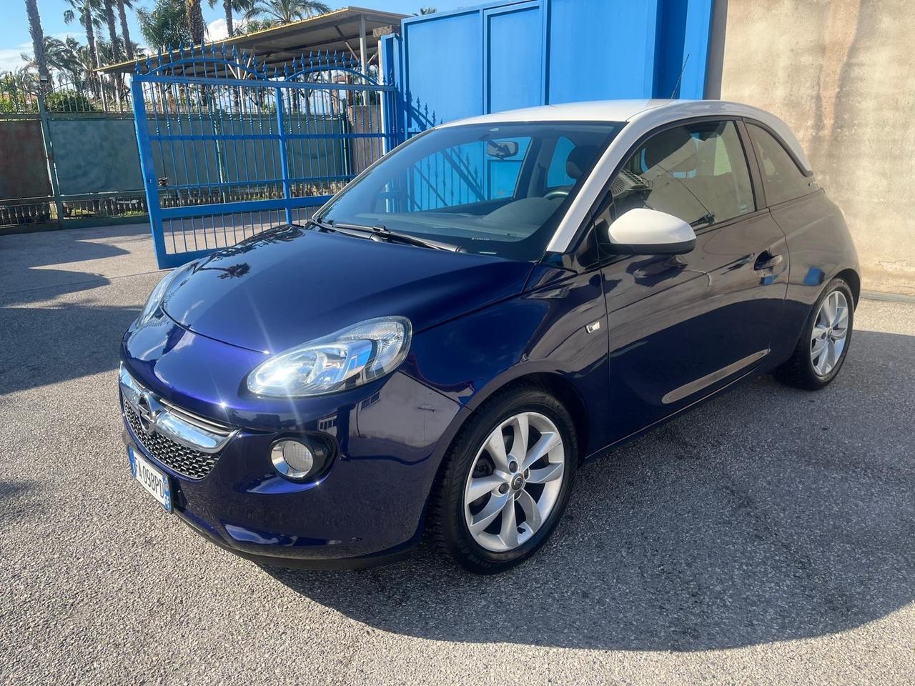 Opel adam 1.2 benz- full- km 77000-2015