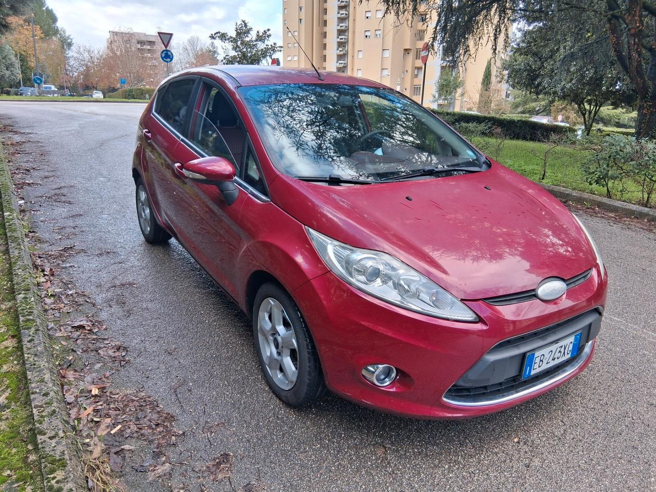 Ford Fiesta 1.4 3 porte Bz.- GPL Titanium