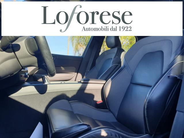 VOLVO XC60 B4 (d) AWD Geartronic R-design