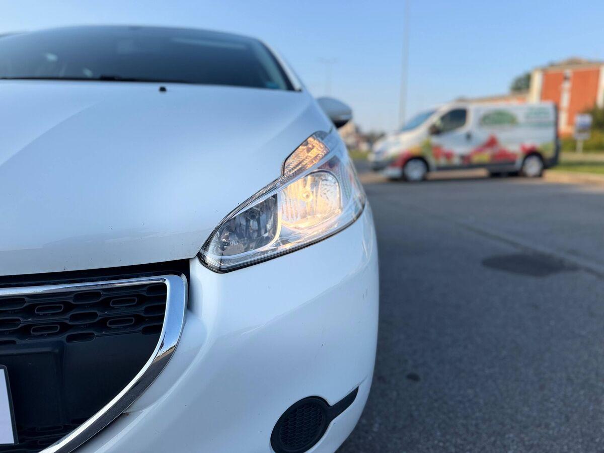 Peugeot 208 1.4 hdi 8v Allure 5p