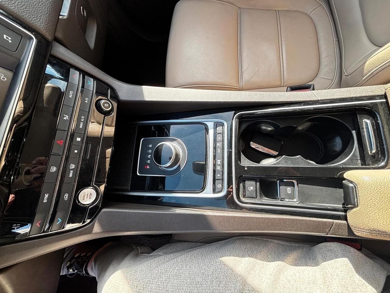 Jaguar F-Pace 2.0 D 180 CV AWD Prestige