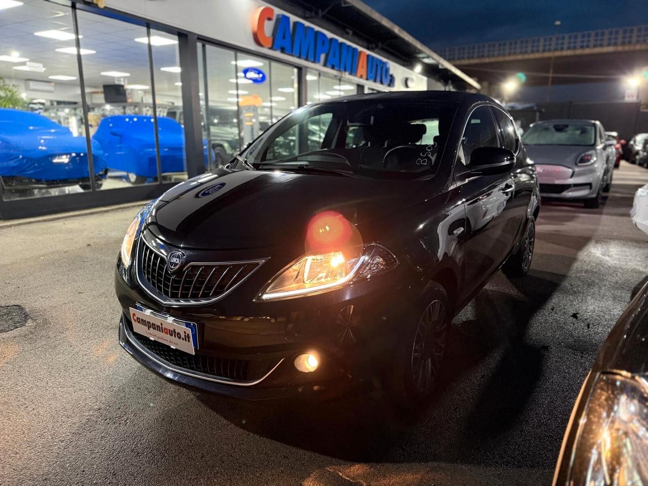 Lancia Ypsilon 1.0 FireFly 5 porte S&S Hybrid Platino