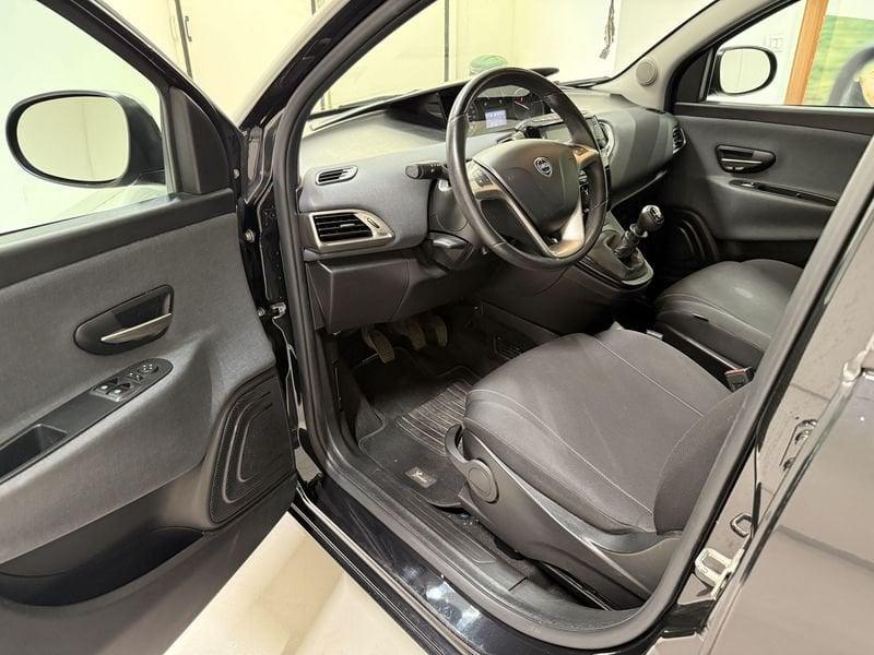 Lancia Ypsilon Ypsilon 1.0 FireFly 5Pt S&S Hybrid Ecochic Gold