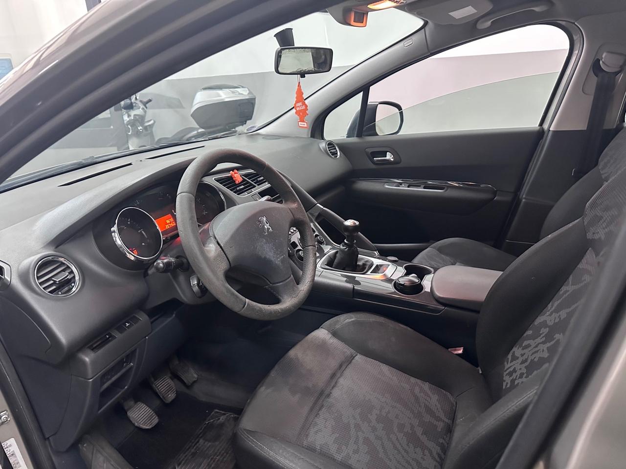 Peugeot 3008 1.6 HDi 110CV Premium