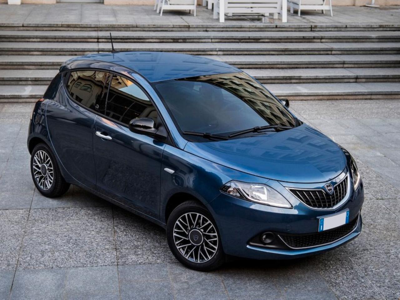 Lancia Ypsilon 1.0 FireFly 5 porte S&S Hybrid Ecochic Gold