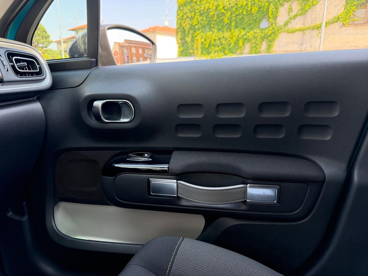 Citroen C3 1.2 PureTech 83 Shine Pack #10984