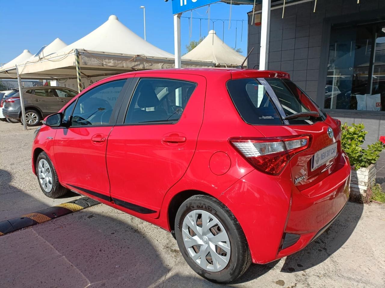Toyota Yaris 1.5 Hybrid 5 porte Cool NEOPATENTATI