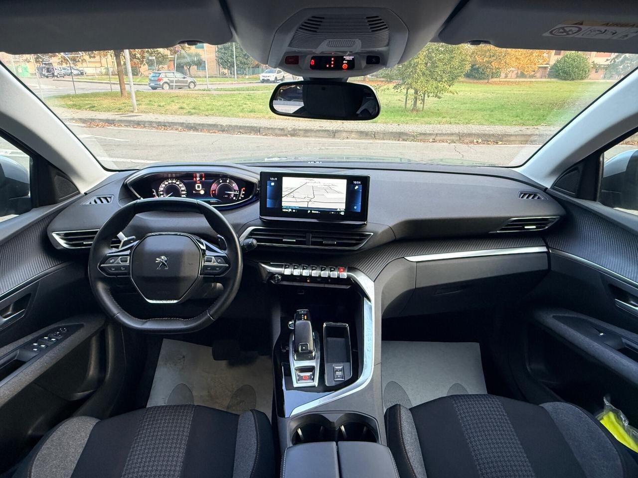 Peugeot 3008 BlueHDi 130 S&S EAT8 Active pack